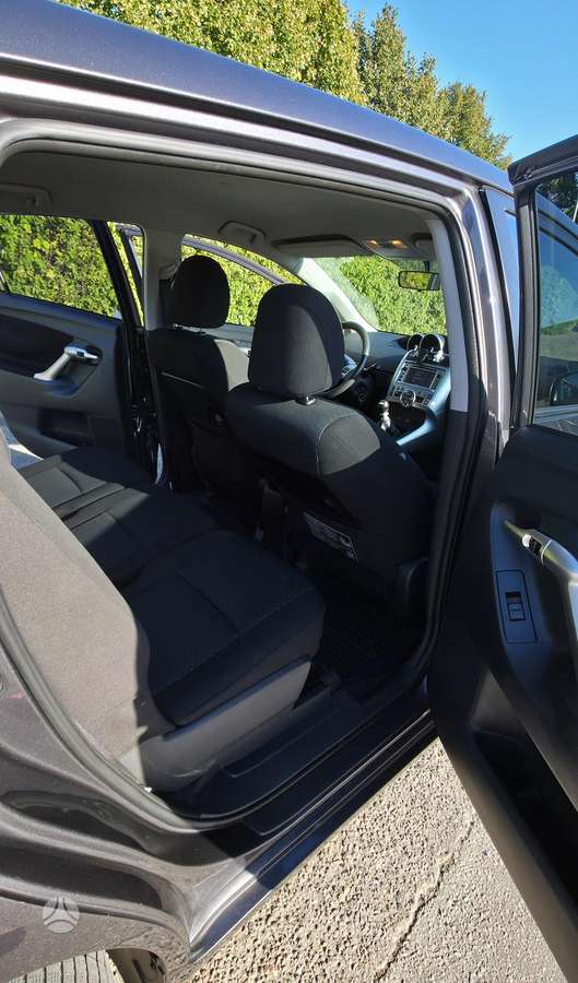 Toyota Verso, 2.0 l., Хэтчбек