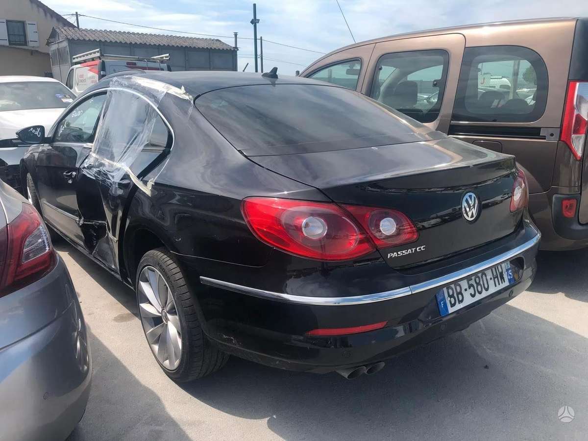 Volkswagen Passat CC dalimis