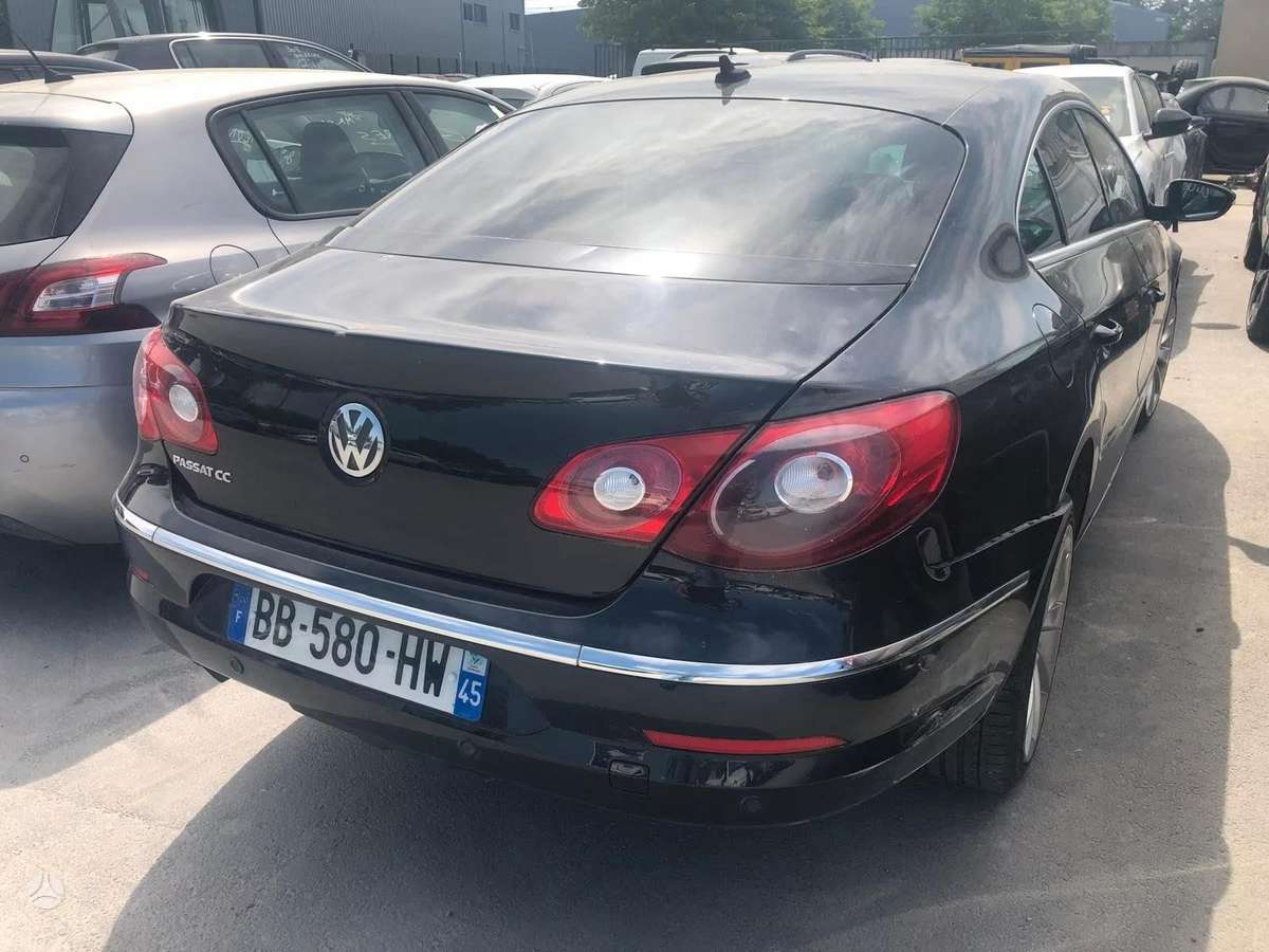 Volkswagen Passat CC dalimis