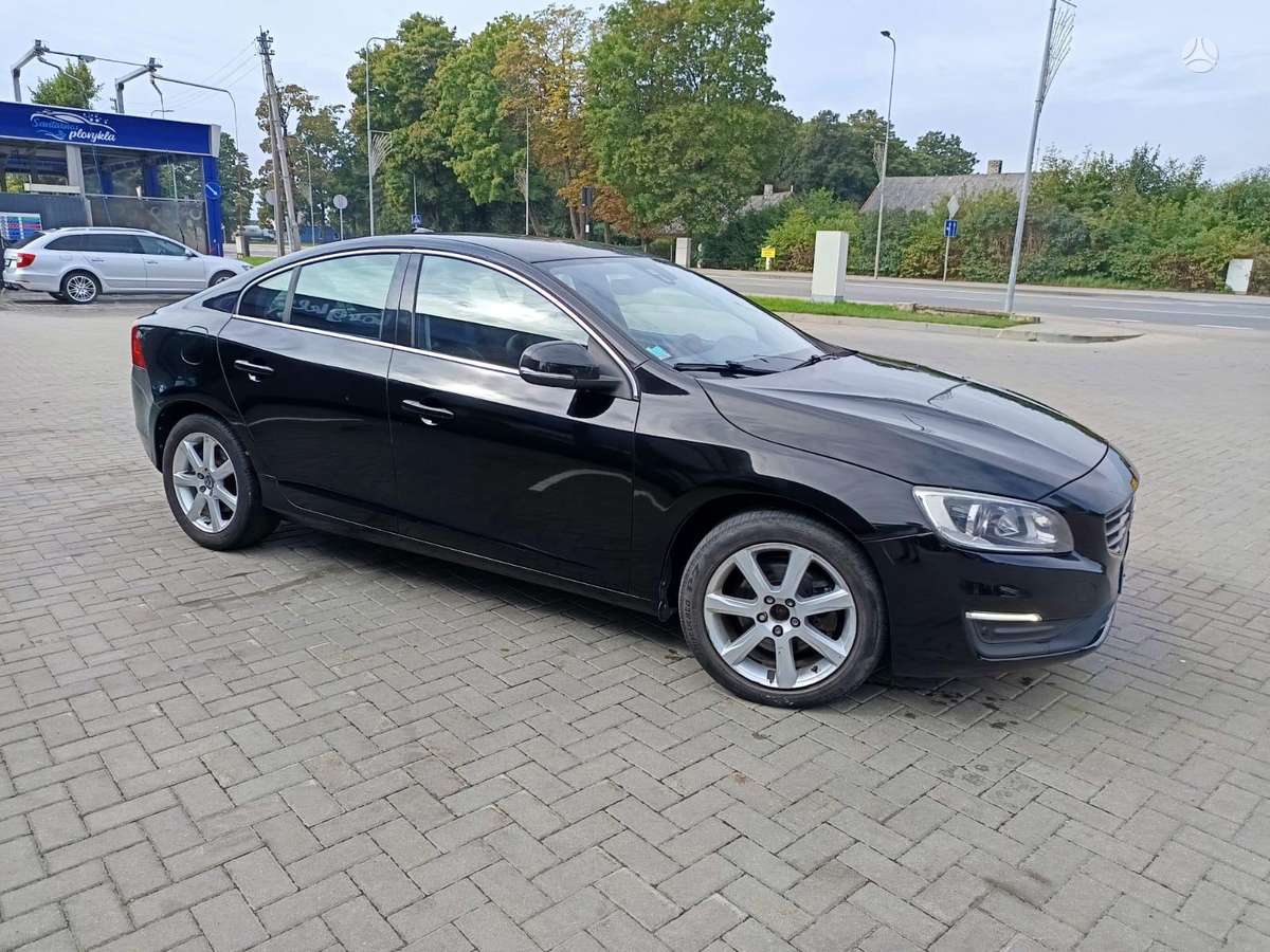 Volvo S60 - 1