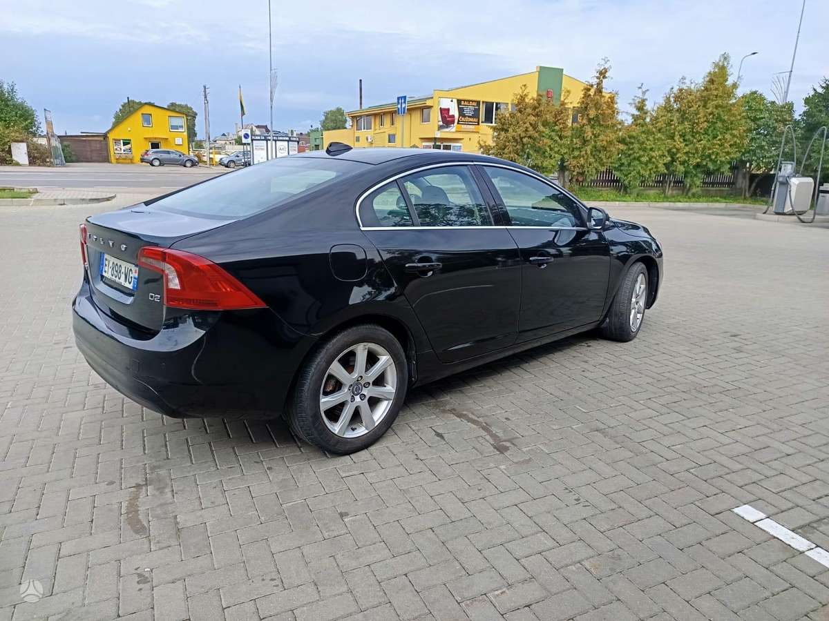 Volvo S60, 2.0 l., Седан