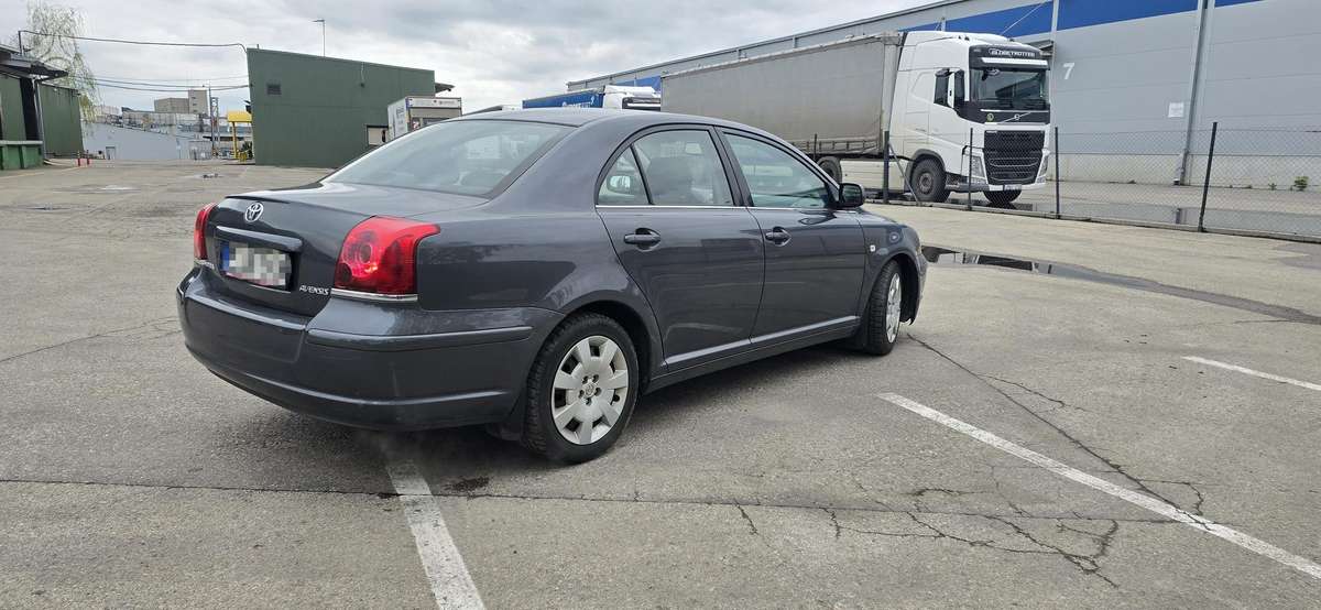 Toyota Avensis - 3