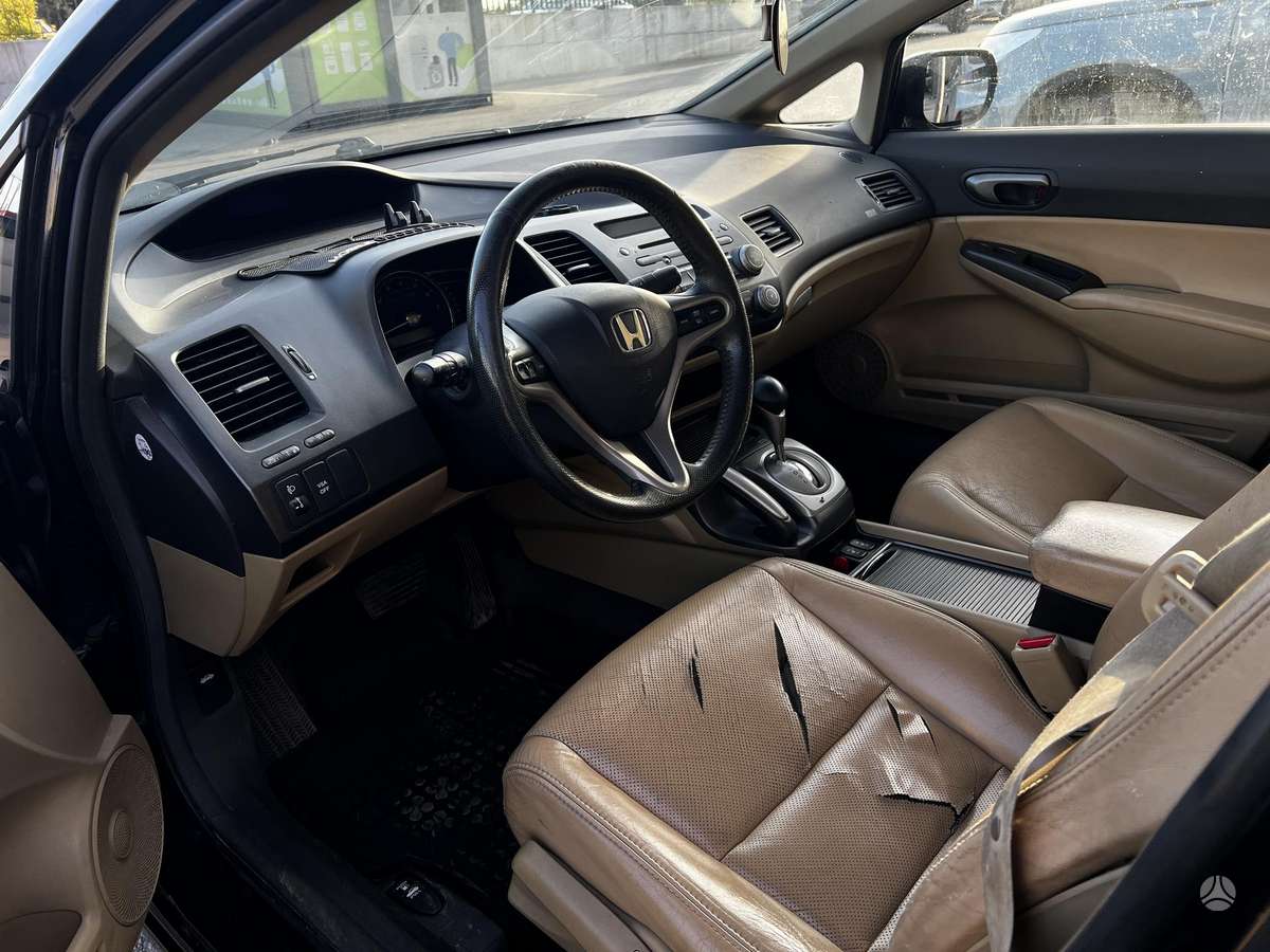 Honda Civic - 8