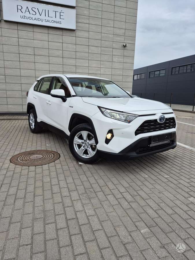 Toyota RAV4 - 1