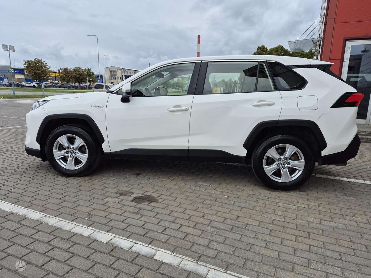 Toyota RAV4 - 6
