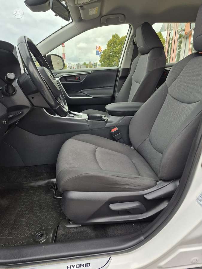 Toyota RAV4 - 7