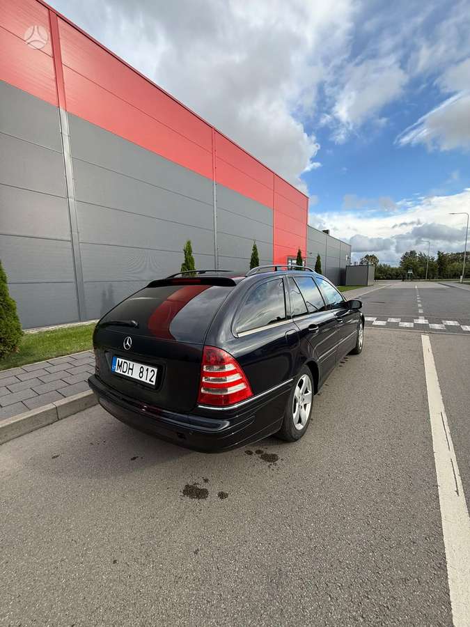 Mercedes-Benz C220 - 4