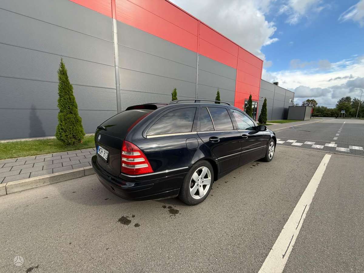 Mercedes-Benz C220 - 5