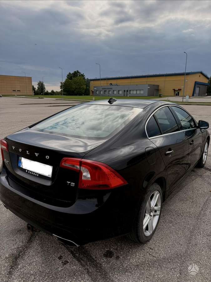 Volvo S60, 2.0 l., Седан