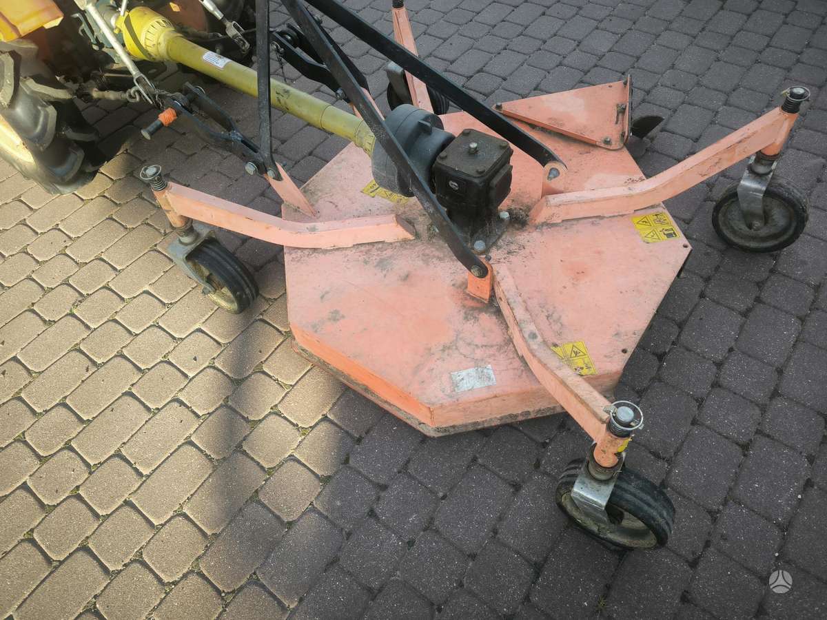Kubota B5000, traktoriai