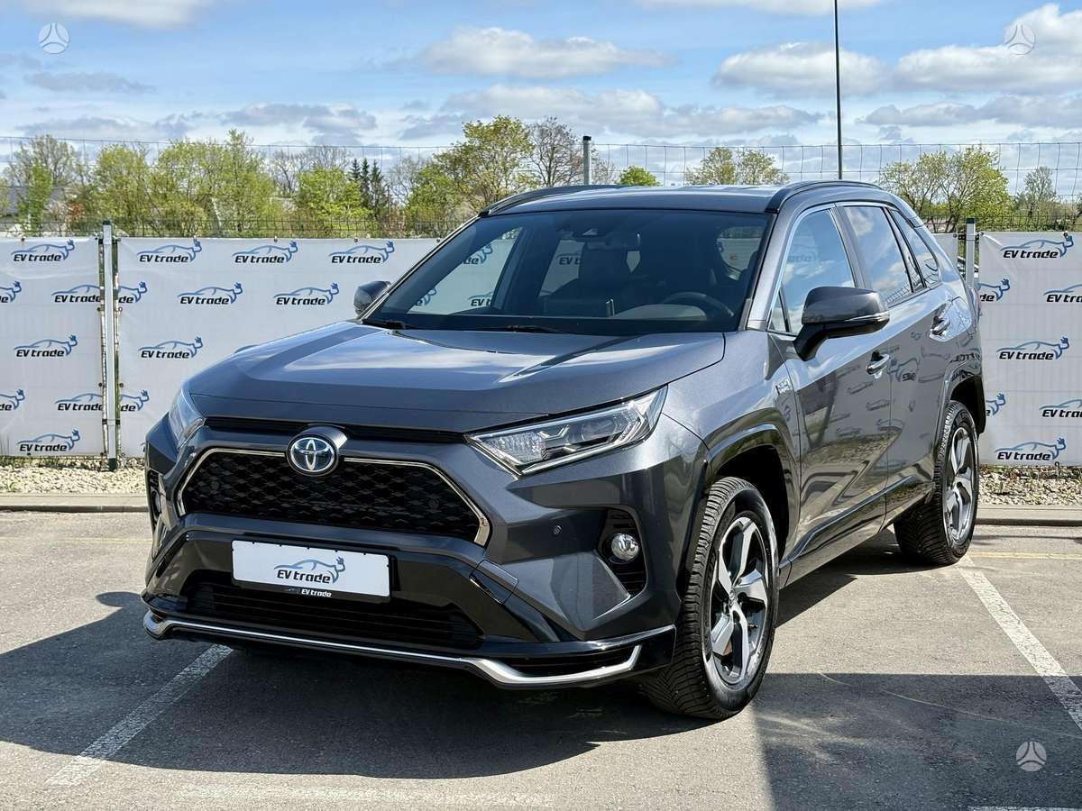 Toyota RAV4 - 1