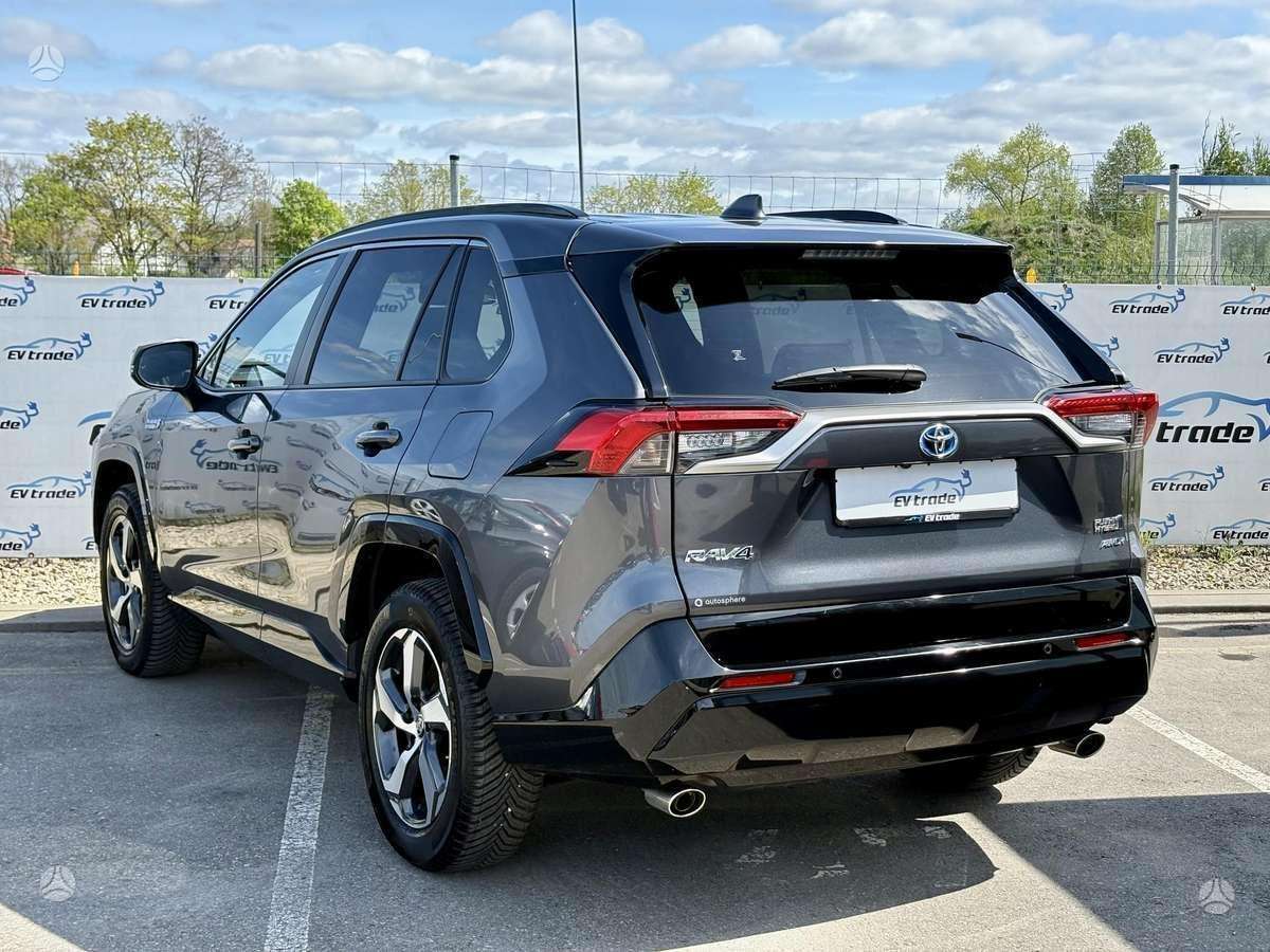 Toyota RAV4 - 4