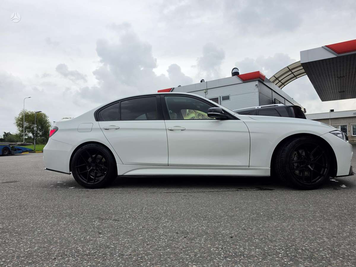 BMW 328, 2.0 l., Седан