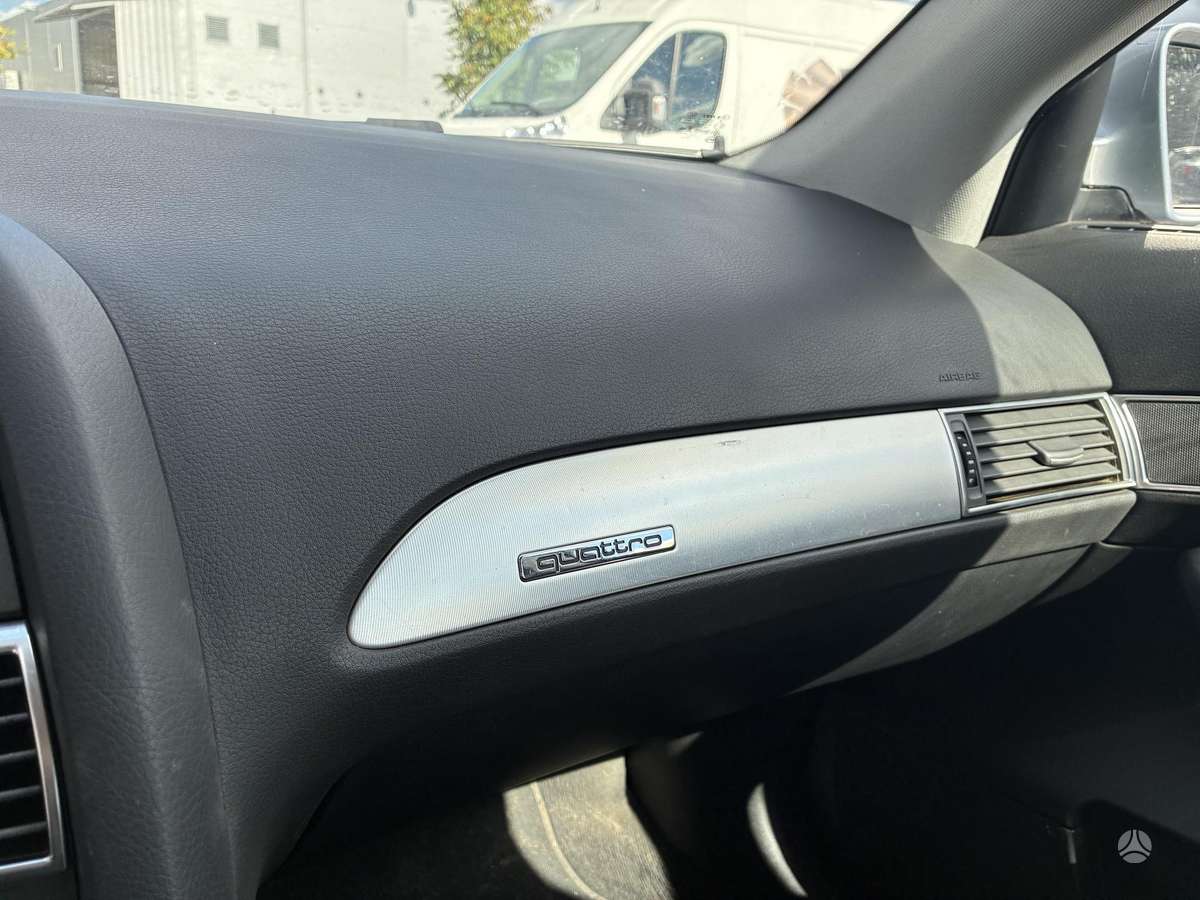 Audi A6, 3.1 l., Седан