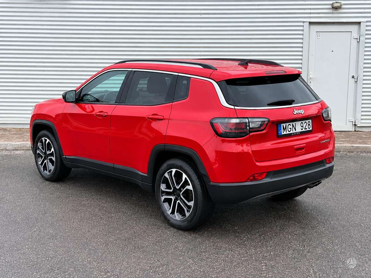 Jeep Compass, 1.3 l., off-road / crossover
