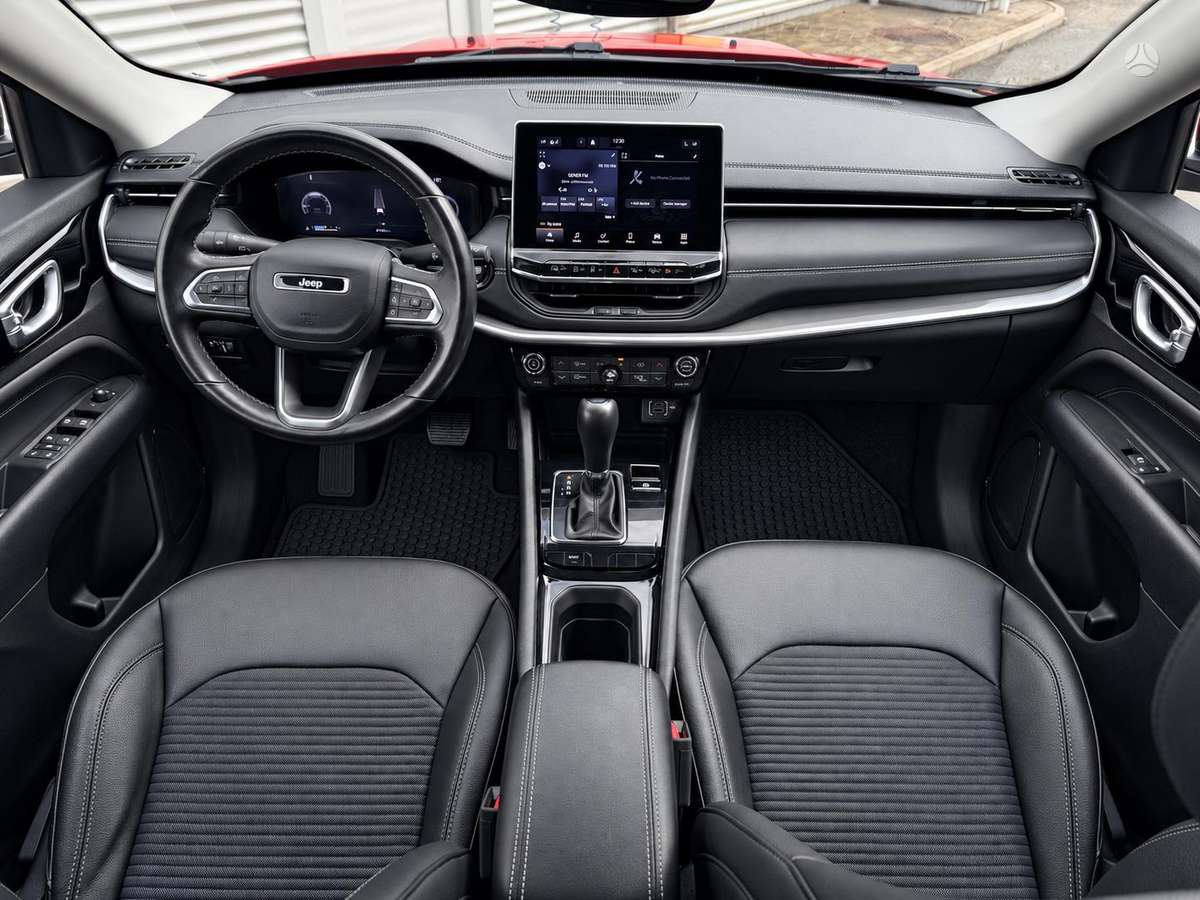 Jeep Compass, 1.3 l., off-road / crossover