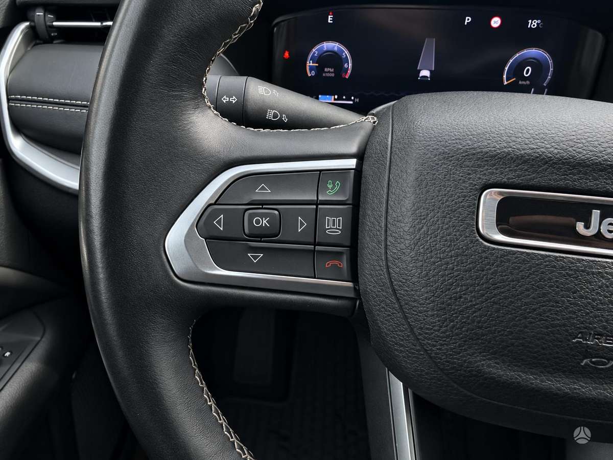 Jeep Compass, 1.3 l., off-road / crossover