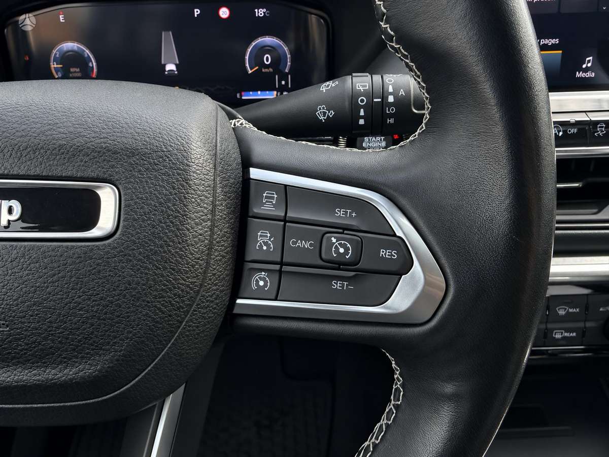 Jeep Compass, 1.3 l., off-road / crossover