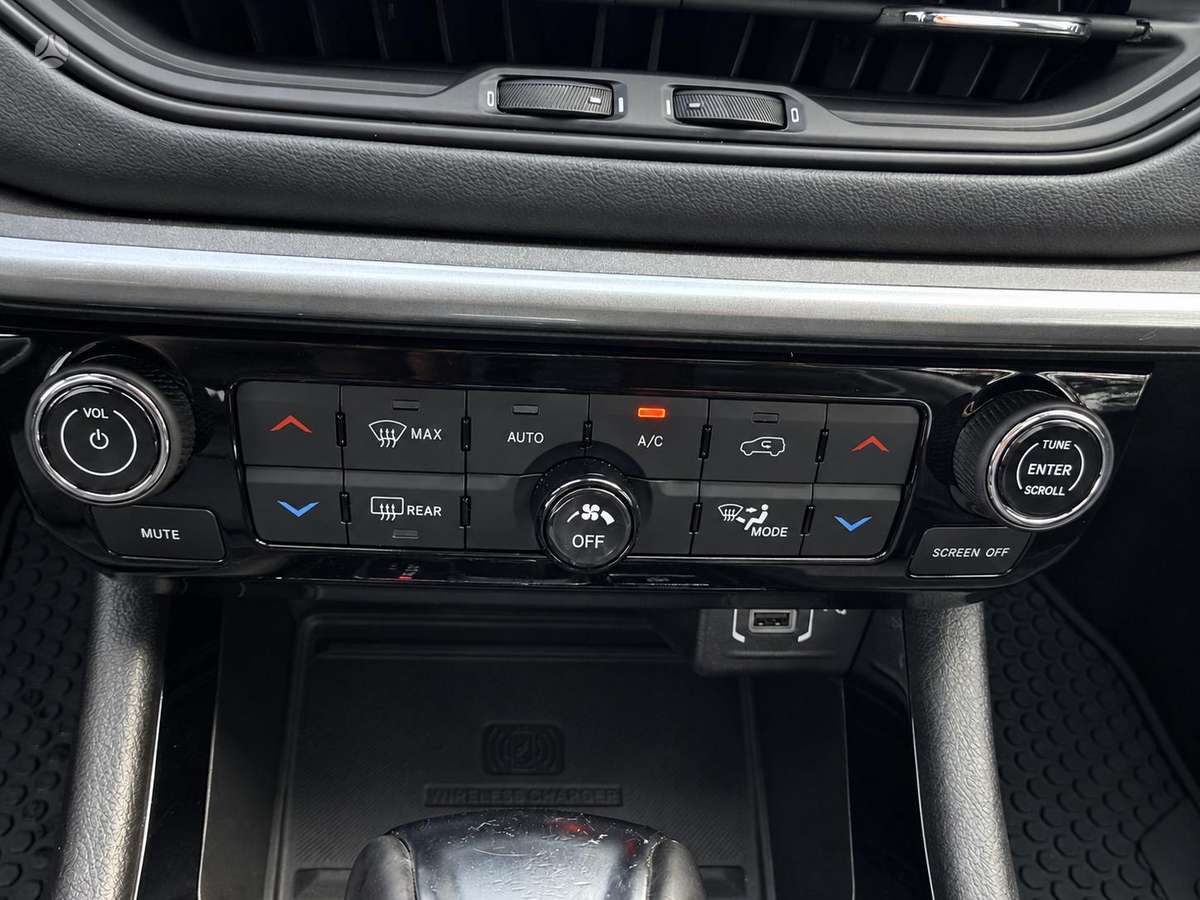 Jeep Compass, 1.3 l., off-road / crossover