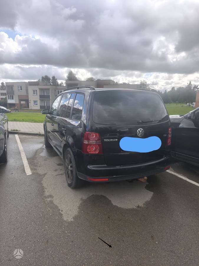 Volkswagen Touran - 1