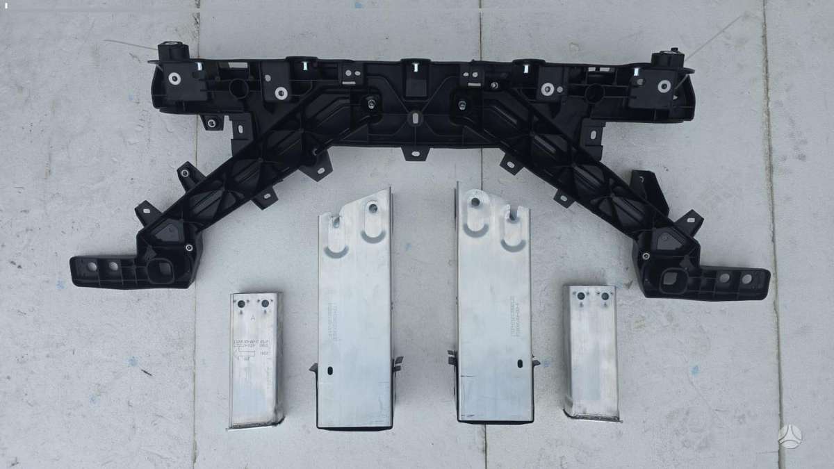 Tesla Model 3, 1714047-EC-D, body parts