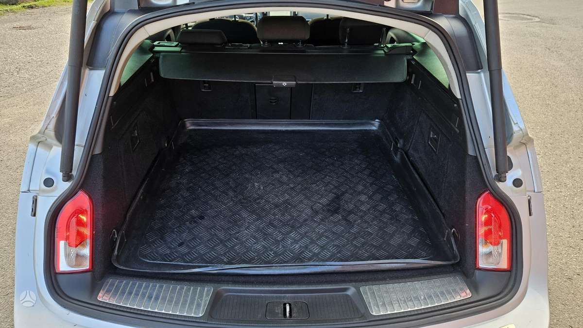 Opel Insignia, 2.0 l., universalas