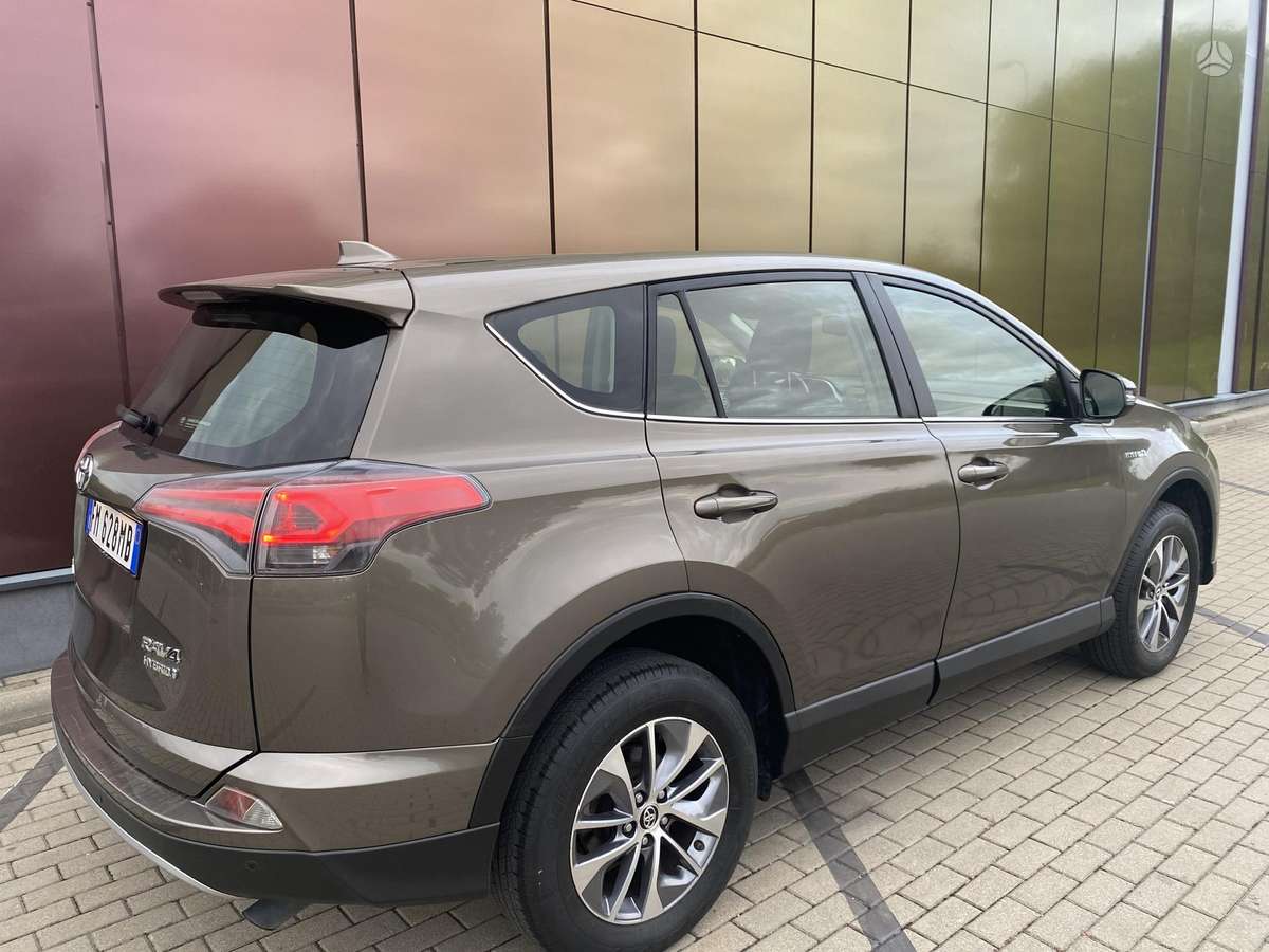 Toyota RAV4 - 4