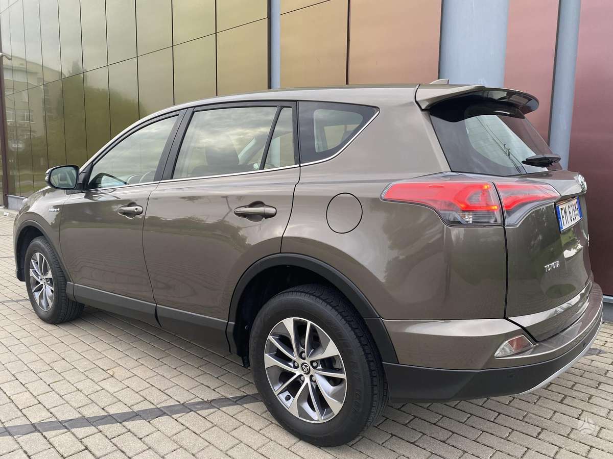 Toyota RAV4 - 7