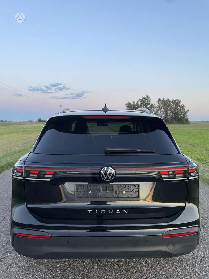 Volkswagen Tiguan - 8