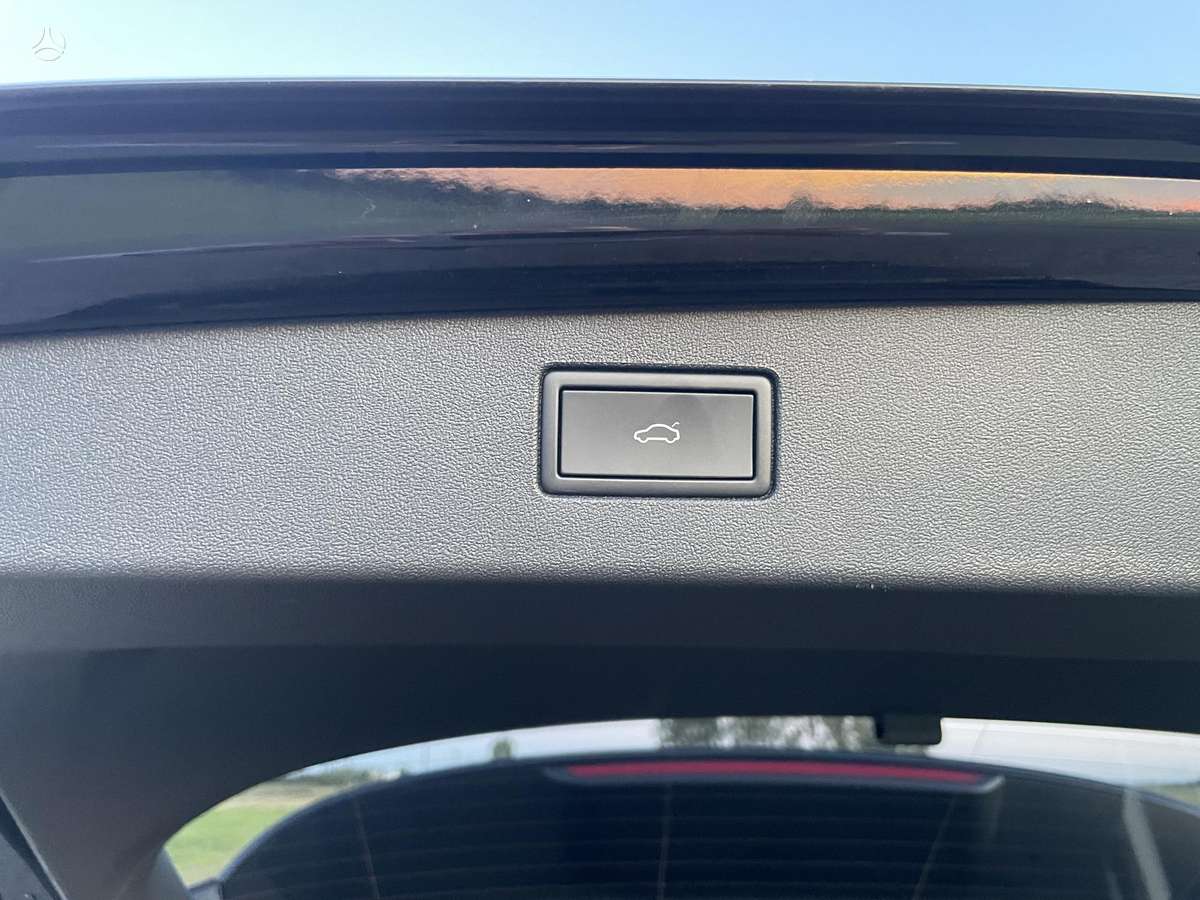 Volkswagen Tiguan - 10