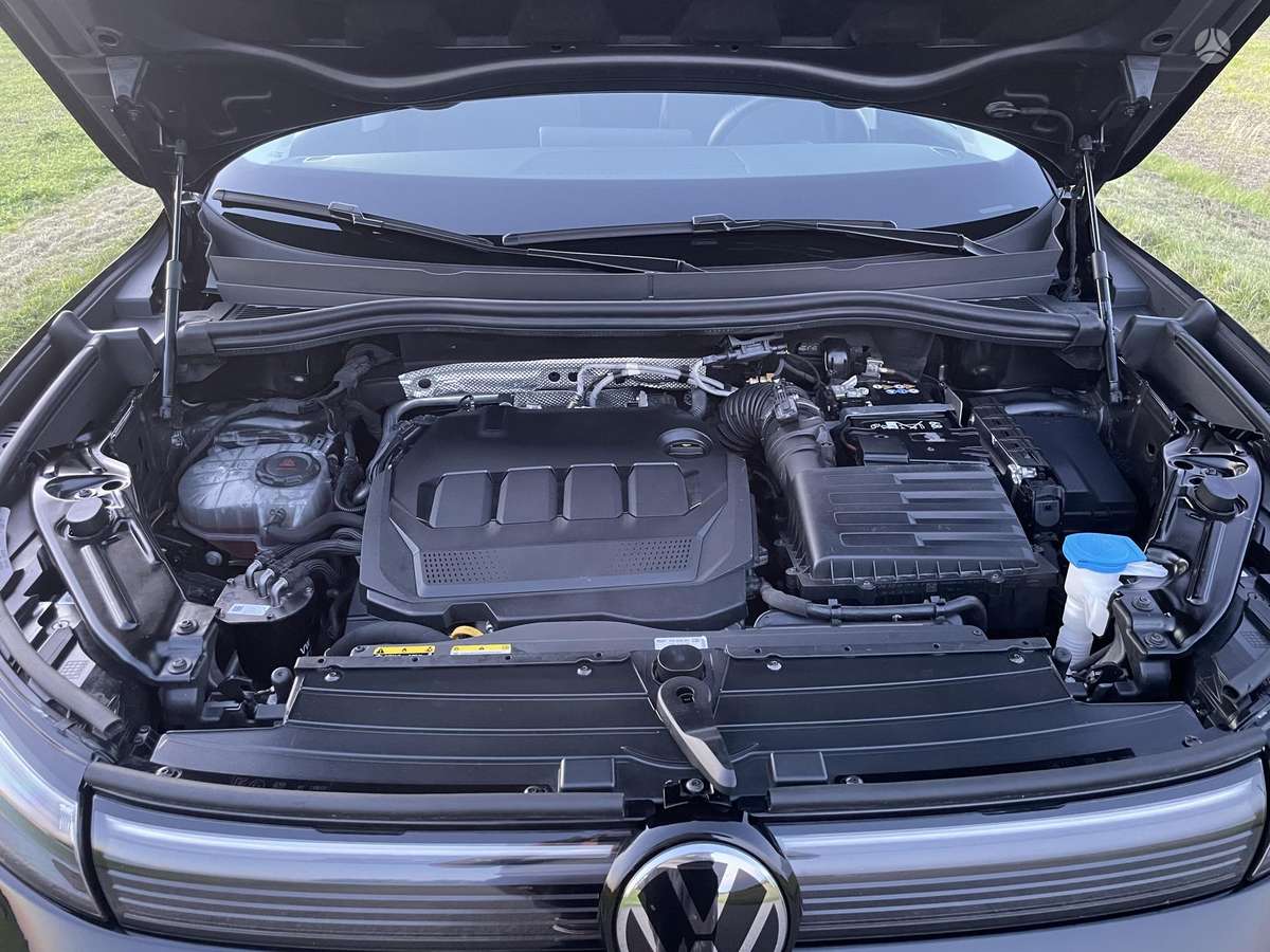Volkswagen Tiguan - 11