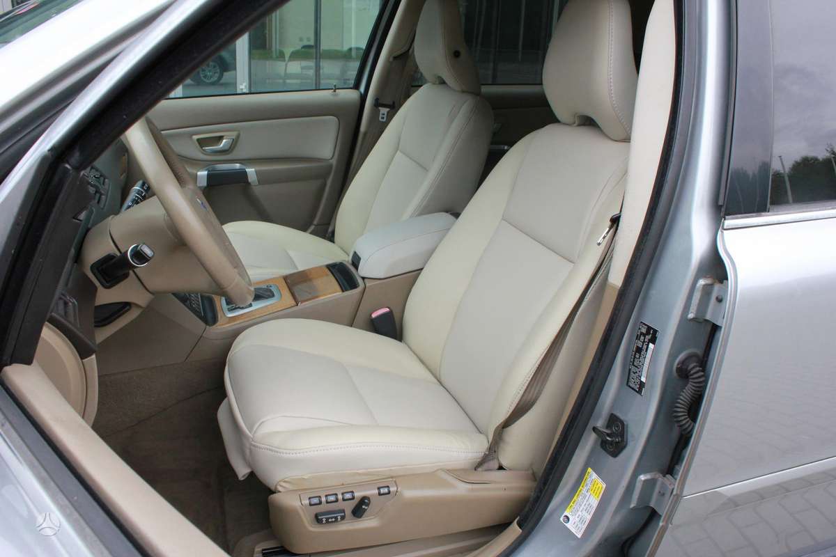 Volvo XC90 - 10
