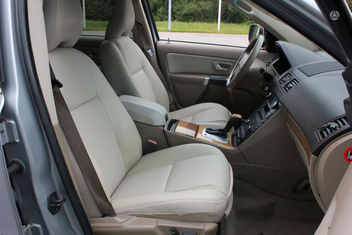Volvo XC90 - 11