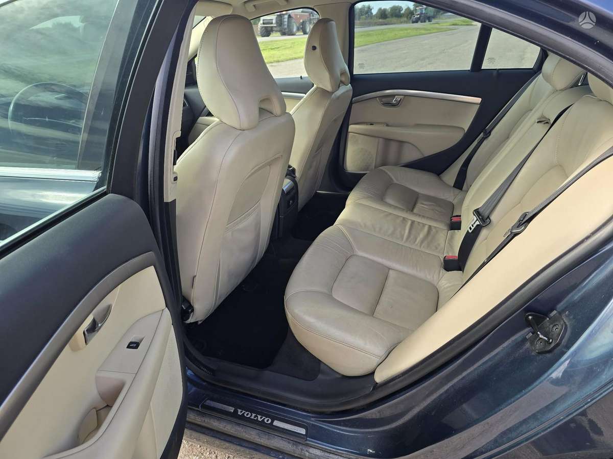 Volvo S80, 2.4 l., Седан
