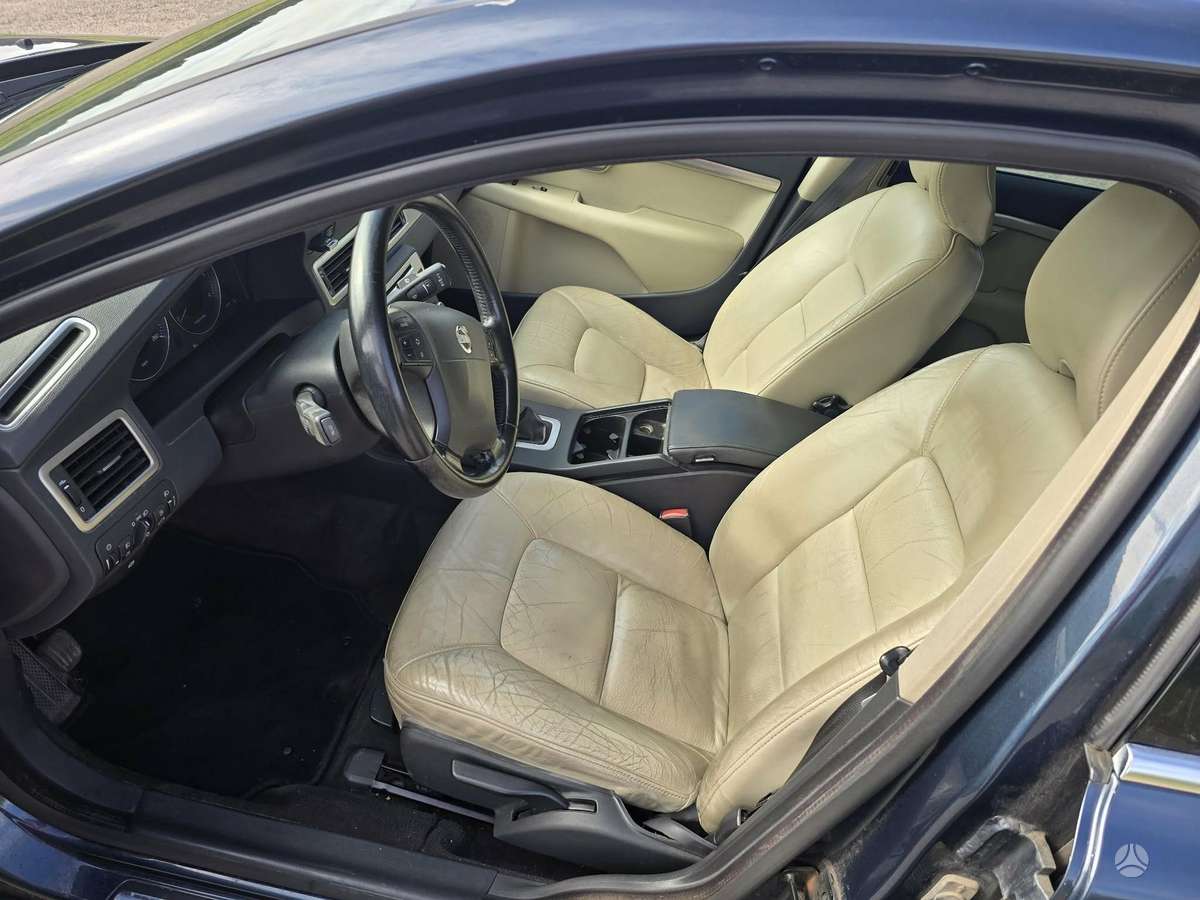 Volvo S80, 2.4 l., Седан