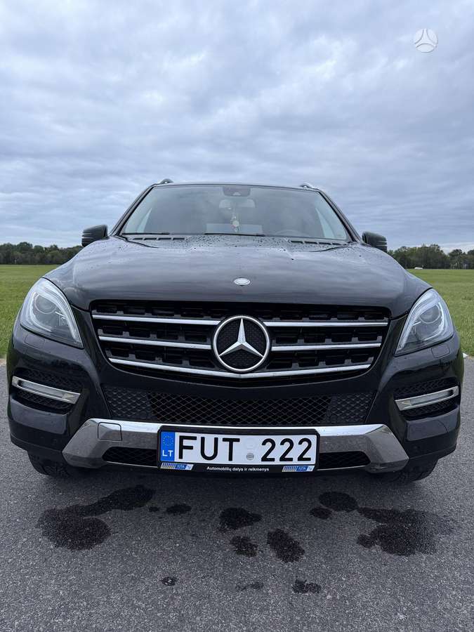 Mercedes-Benz ML350 - 3