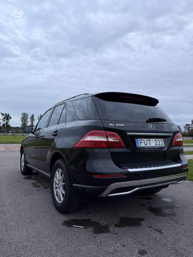 Mercedes-Benz ML350 - 7