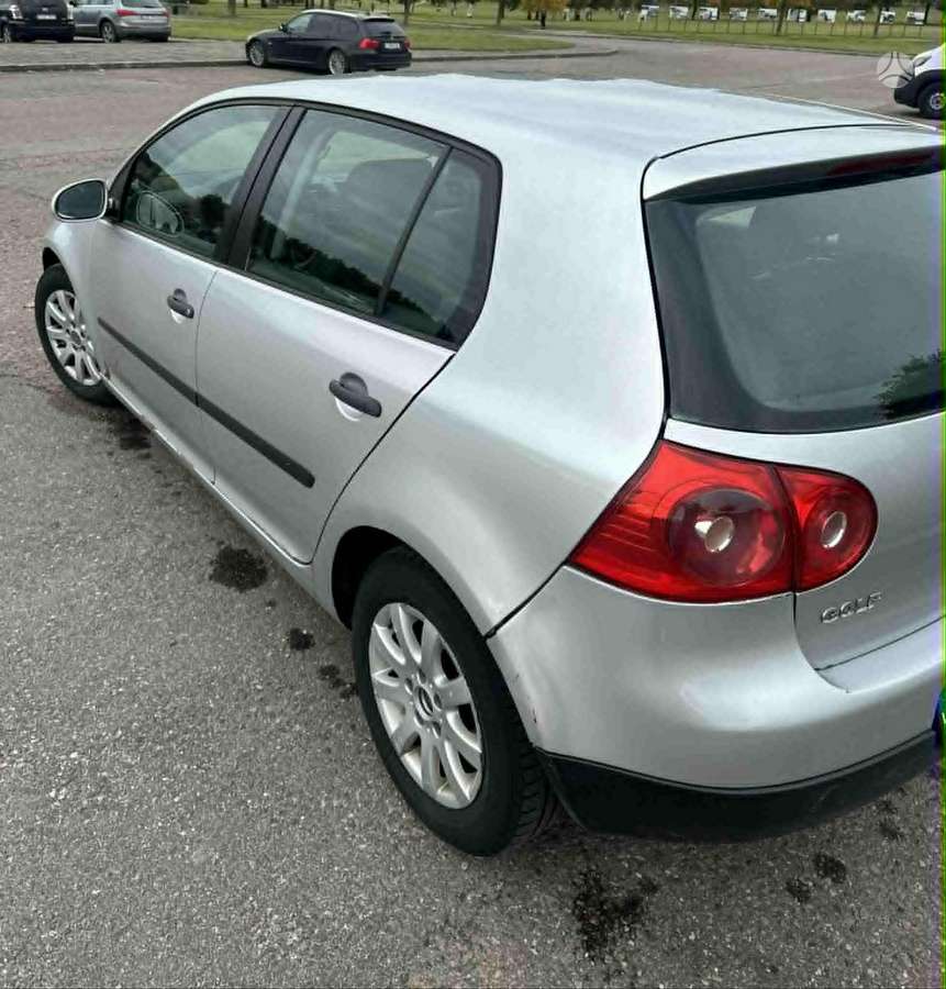 Volkswagen Golf - 4