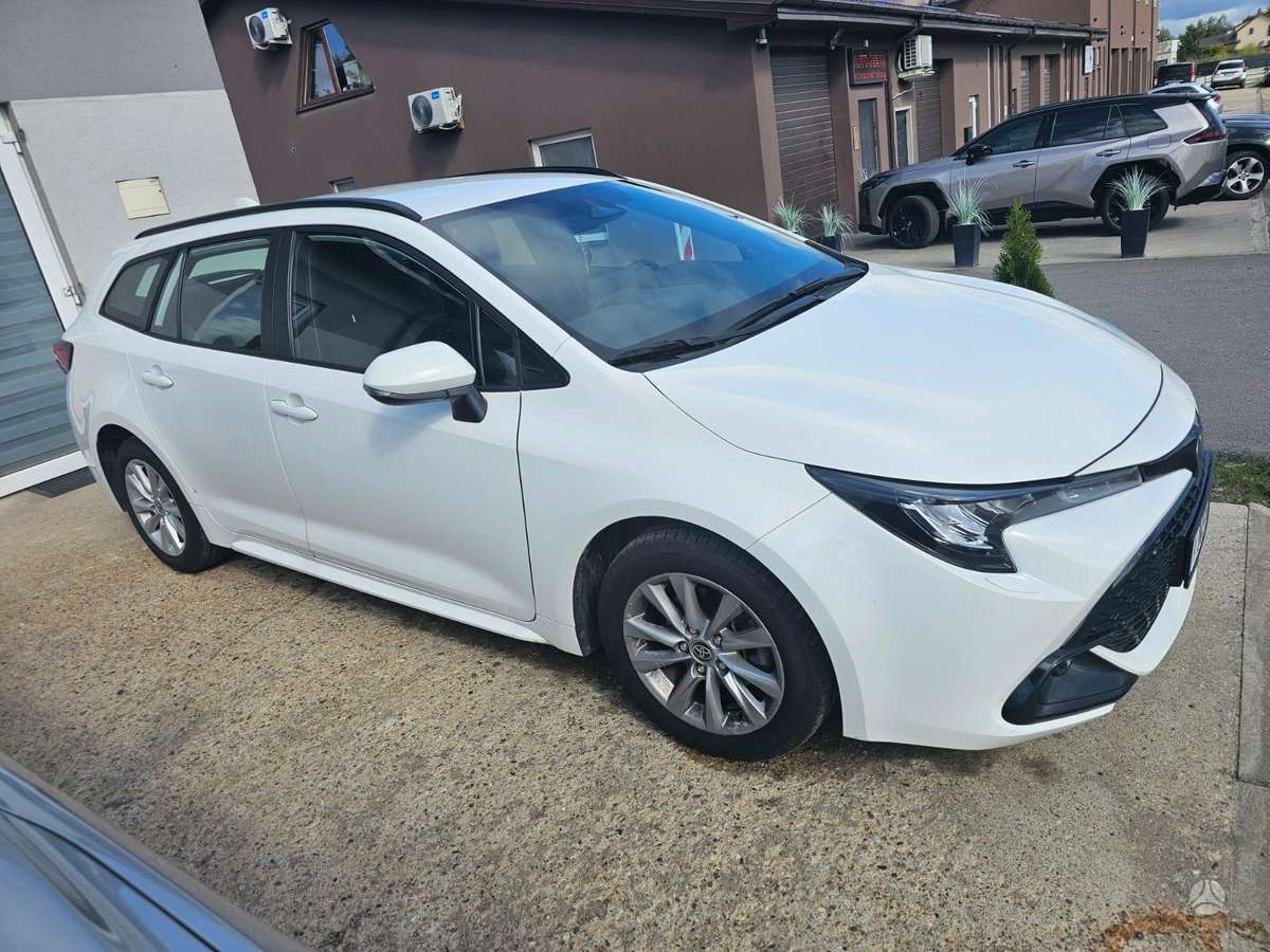 Toyota Corolla - 1