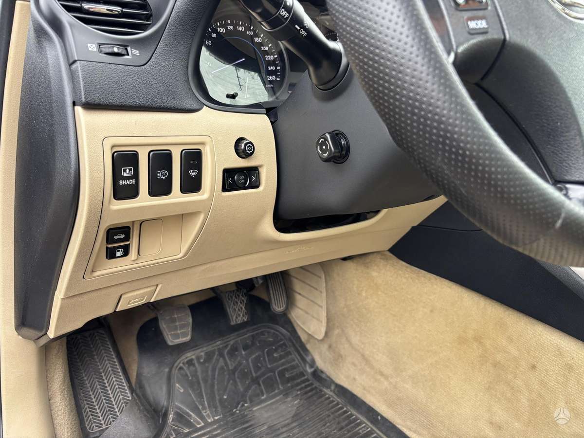 Lexus IS 220, 2.2 l., Седан