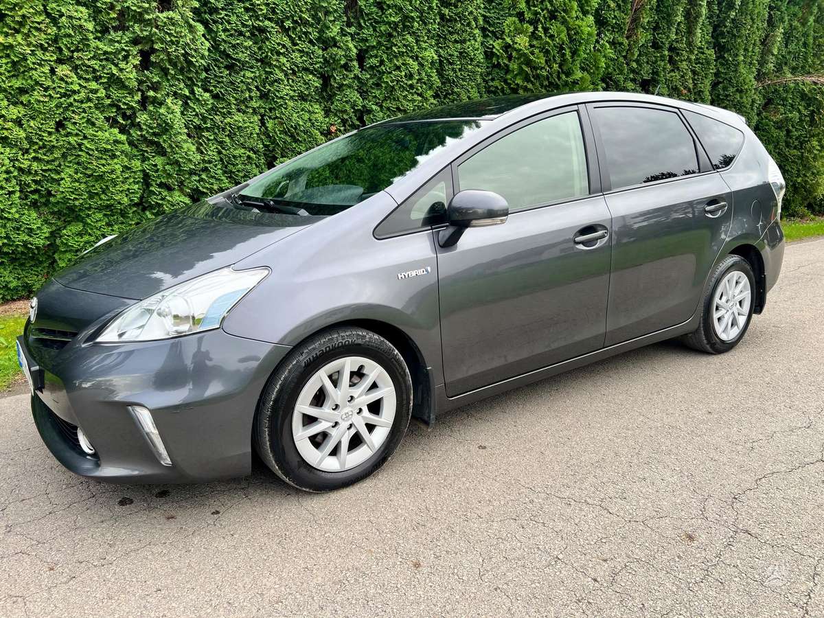 Toyota Prius+ - 1