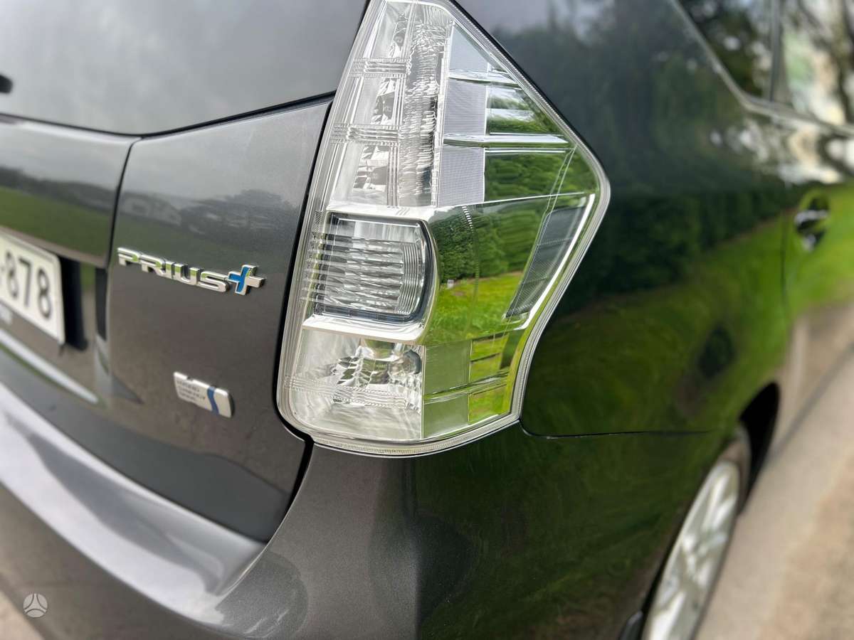 Toyota Prius+ - 11