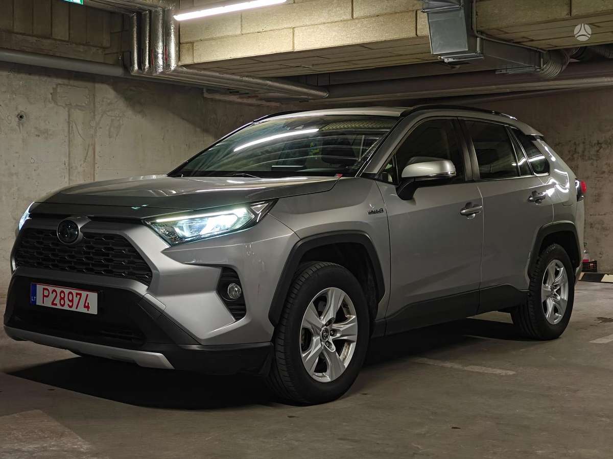 Toyota RAV4 - 1