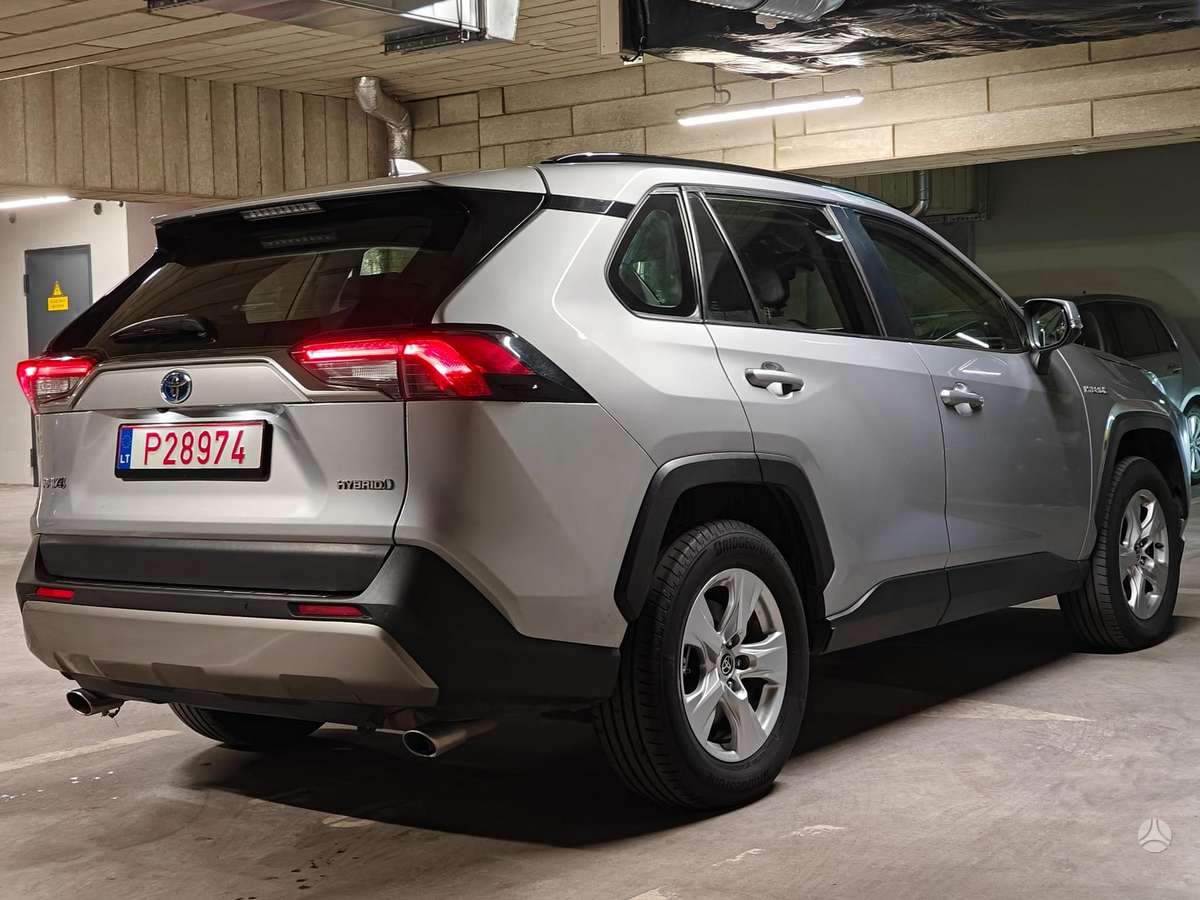 Toyota RAV4 - 6