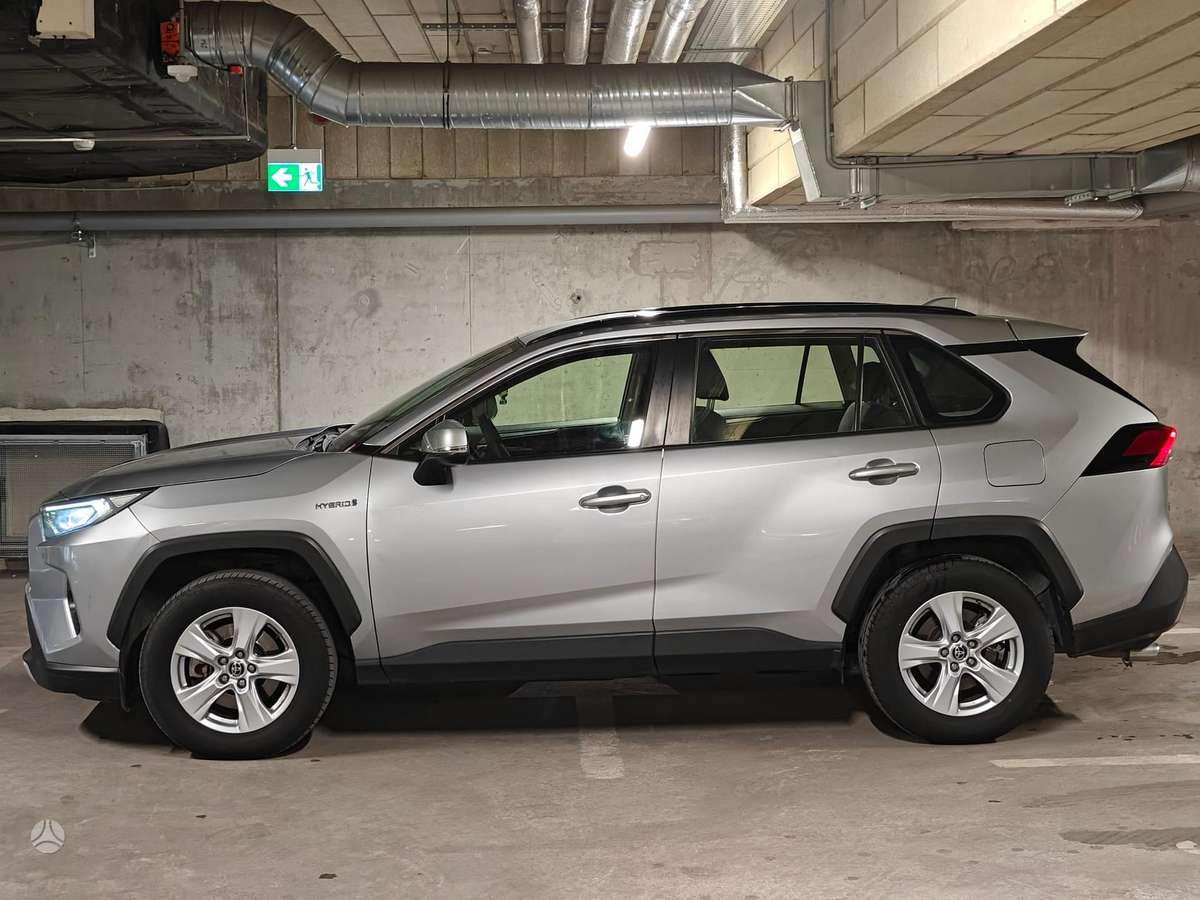 Toyota RAV4 - 8
