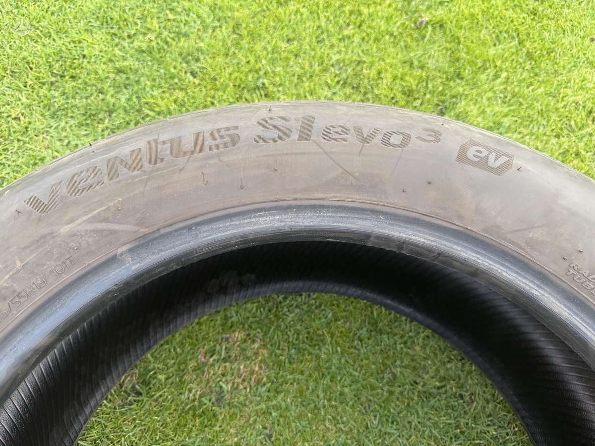Bridgestone Hankook 255 50 r19, summer 235/55 R19