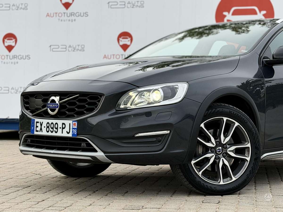 Volvo V60 Cross Country - 3