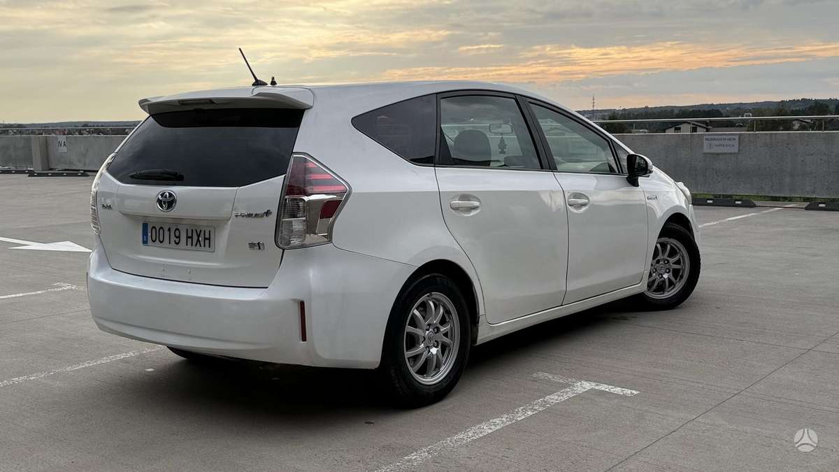 Toyota Prius+ - 4