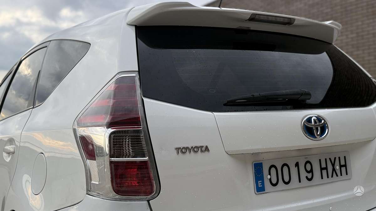 Toyota Prius+ - 9