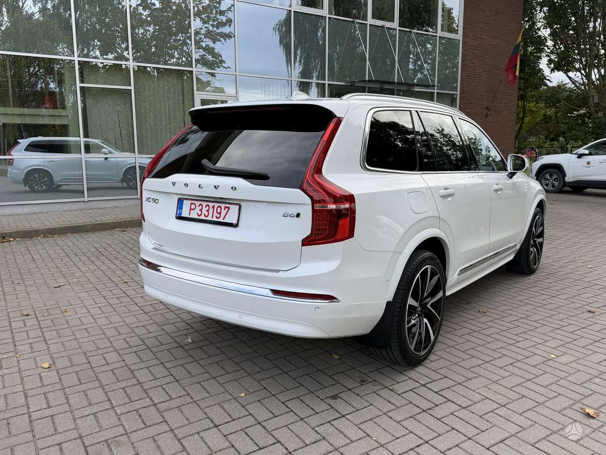Volvo XC90 - 8